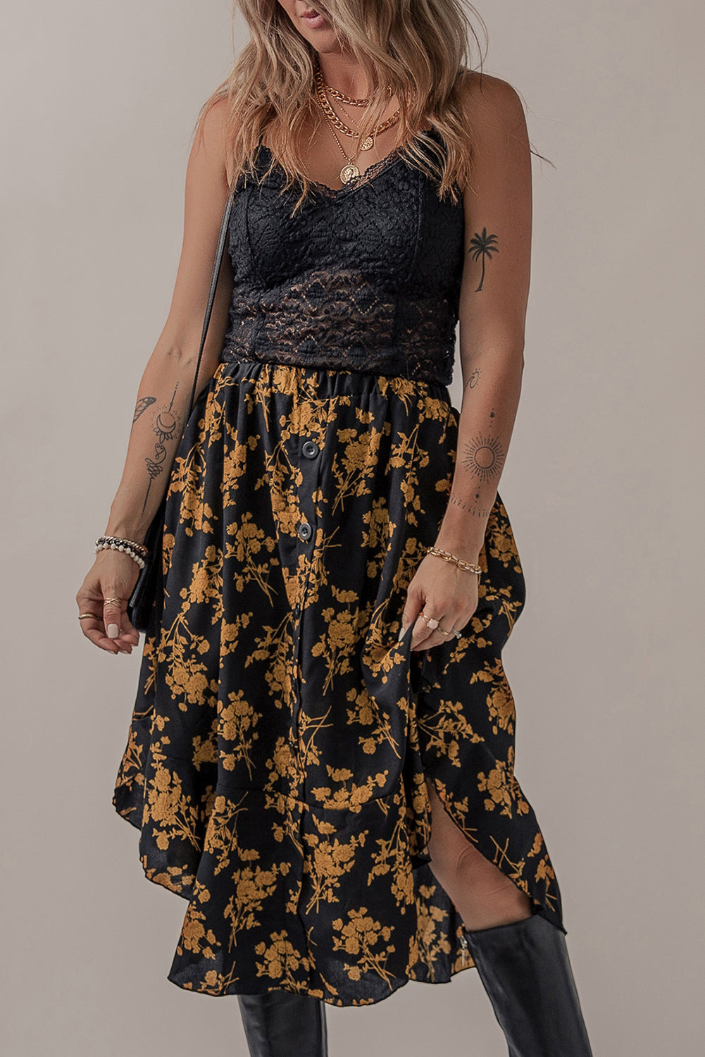 Black Printed Elastic Waist Button Decor Floral Ruffle Skirt-3