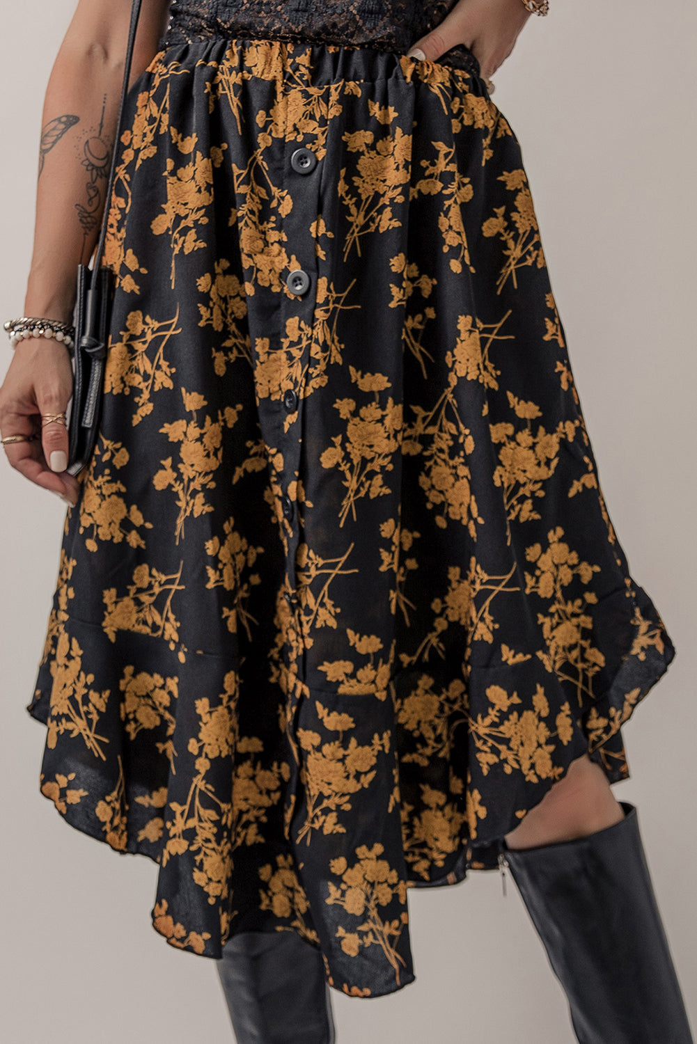 Black Printed Elastic Waist Button Decor Floral Ruffle Skirt-0