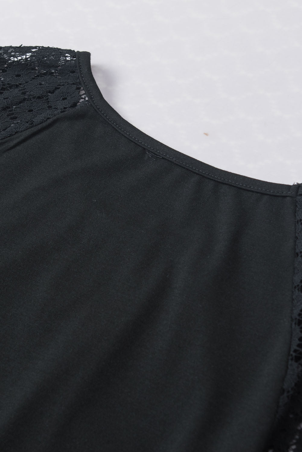 Black Contrast Lace Sleeve Keyhole Decor Top-9