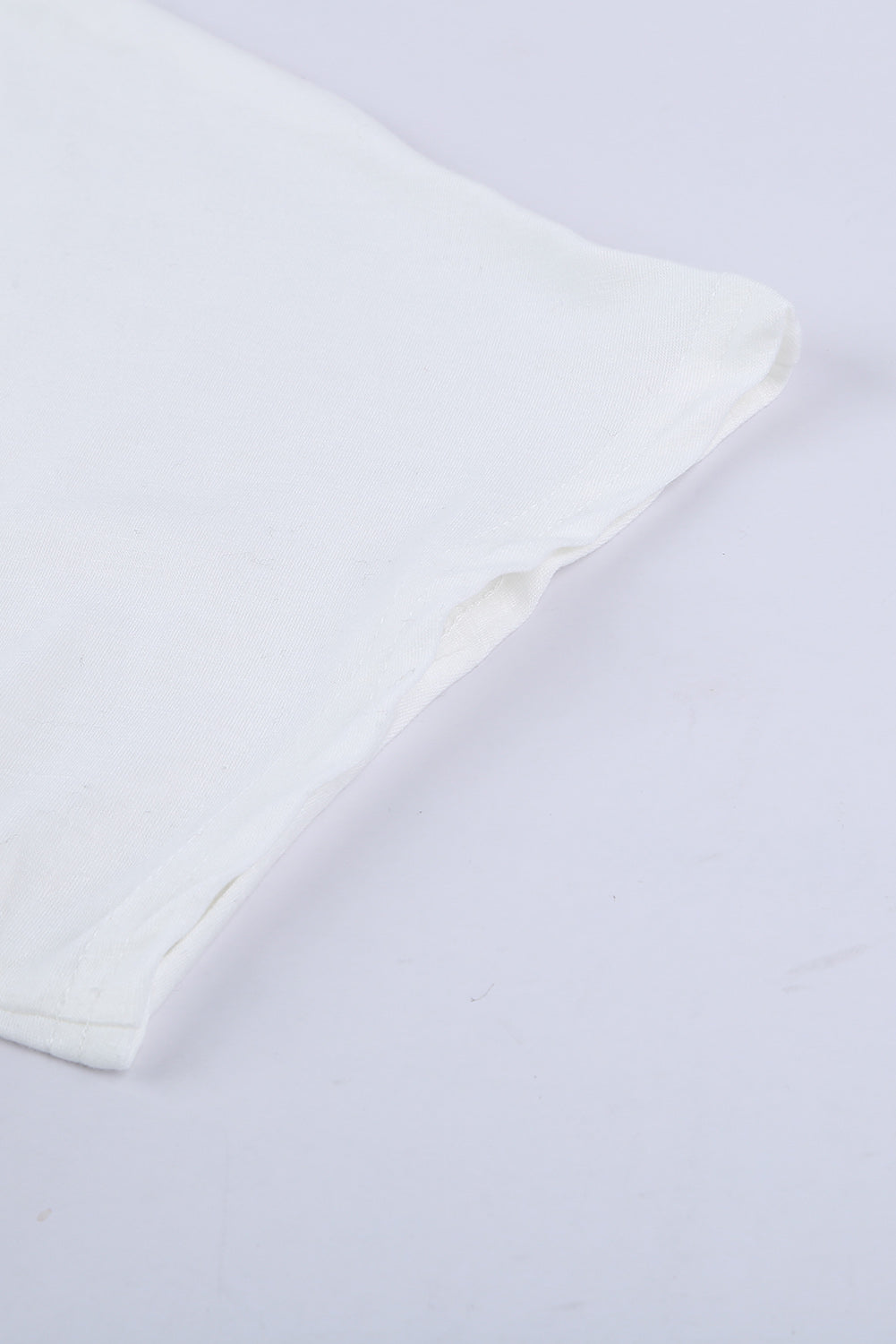 ΑΜΕΣΑ ΔΙΑΘΕΣΙΜΟ: άσπρο κοντομάνικο t-shirt   με παγιέτες LOUANN WHITE
