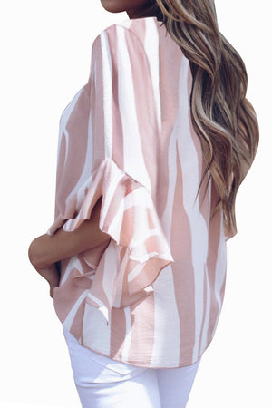 ροζ ριγέ μπλουζάκι με V ντεκολτέ CARI - Amely.gr - Γυναικεία ρούχα - Φορέματα, ολόσωμες φόρμες