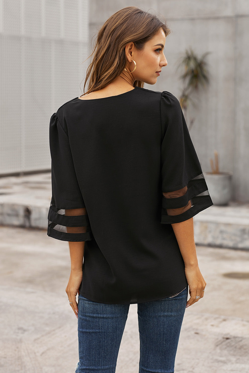 ΑΜΕΣΑ ΔΙΑΘΕΣΙΜΟ: μαύρο φαρδύ μπλουζάκι με V ντεκολτέ NANNIE BLACK